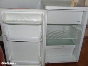Kb. ilyen volt a hűtő